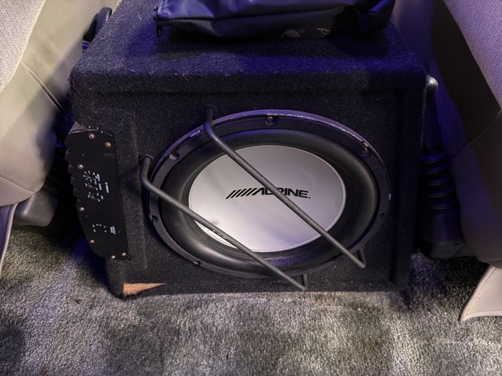 Chevrolet Chevy Van 2002 