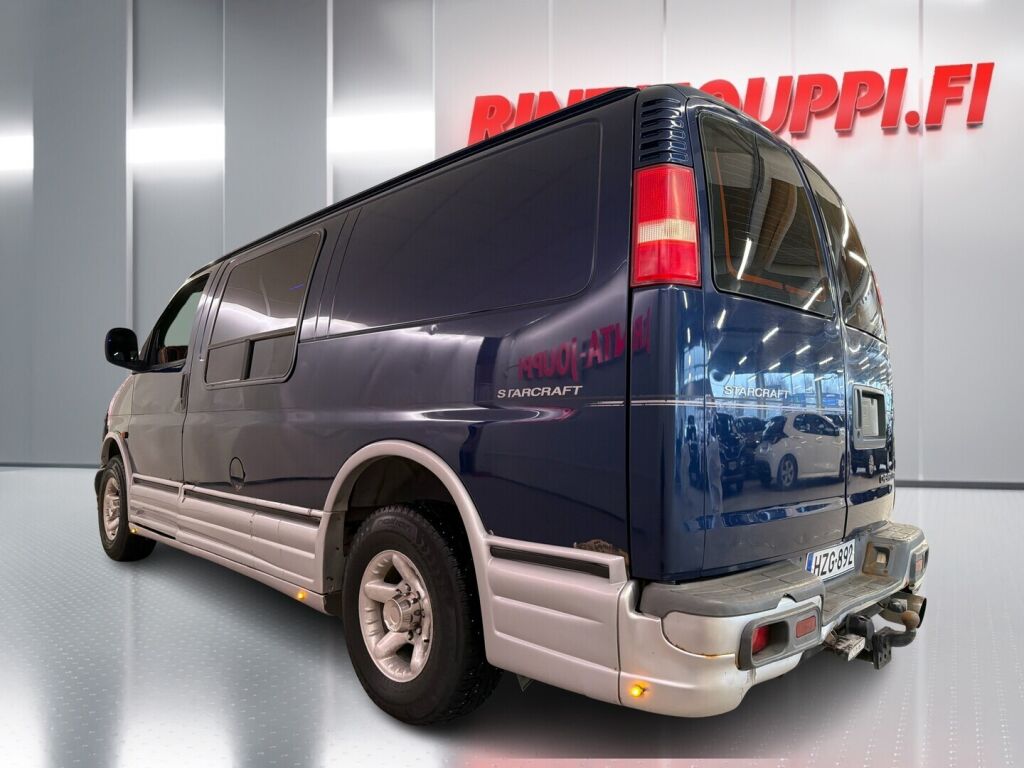 Chevrolet Chevy Van 2002 