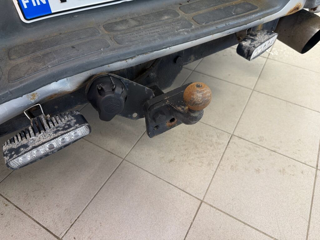 Chevrolet Chevy Van 2002 