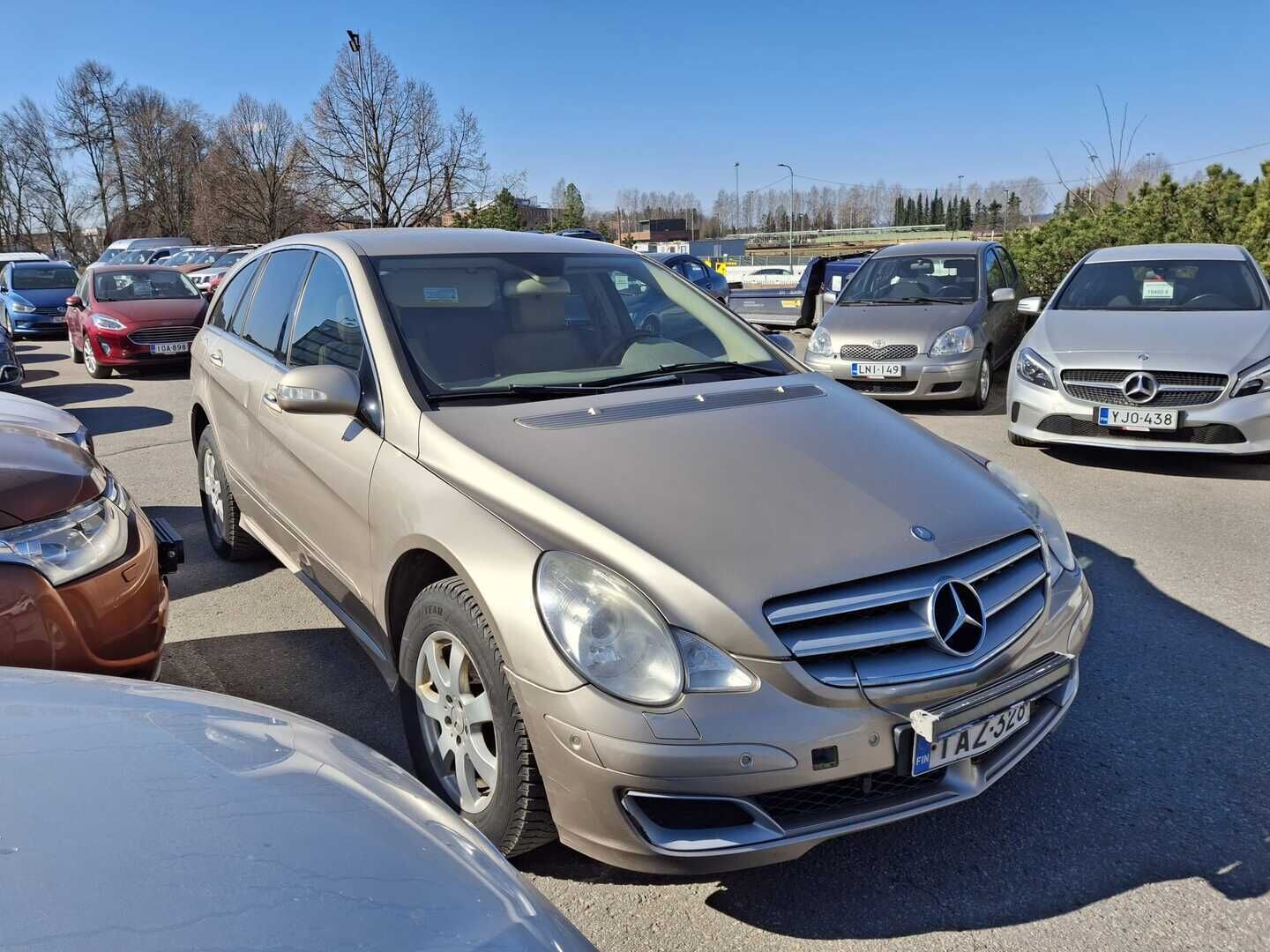 Mercedes-Benz R