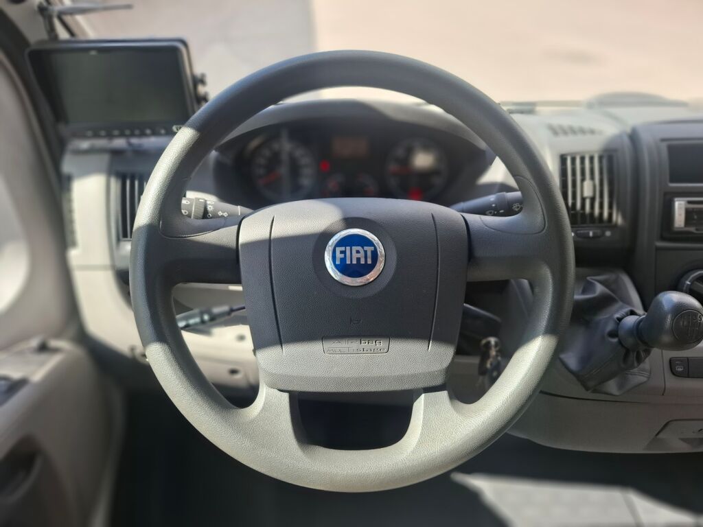 Adria Coral Plus 650 SP 2007 Valkoinen
