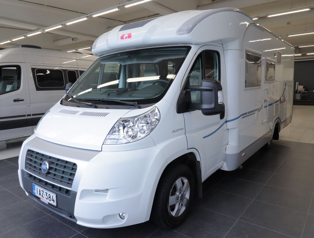 Adria M 680 SP 2007 Valkoinen