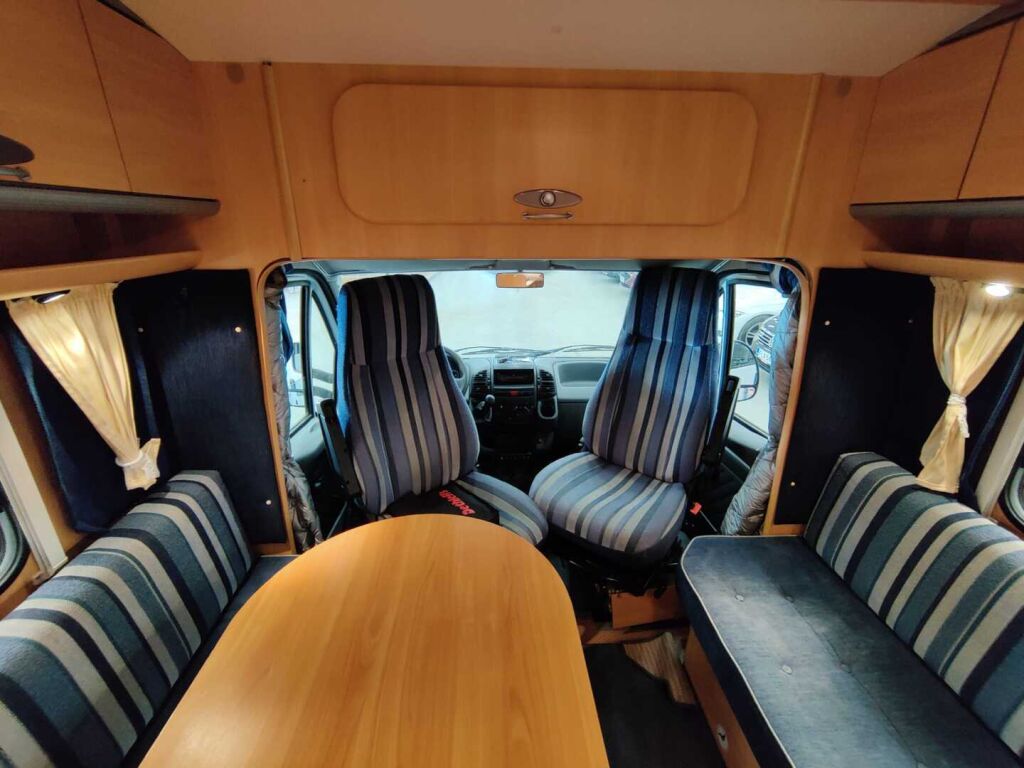 Dethleffs Advantage T 6501 2004 Valkoinen