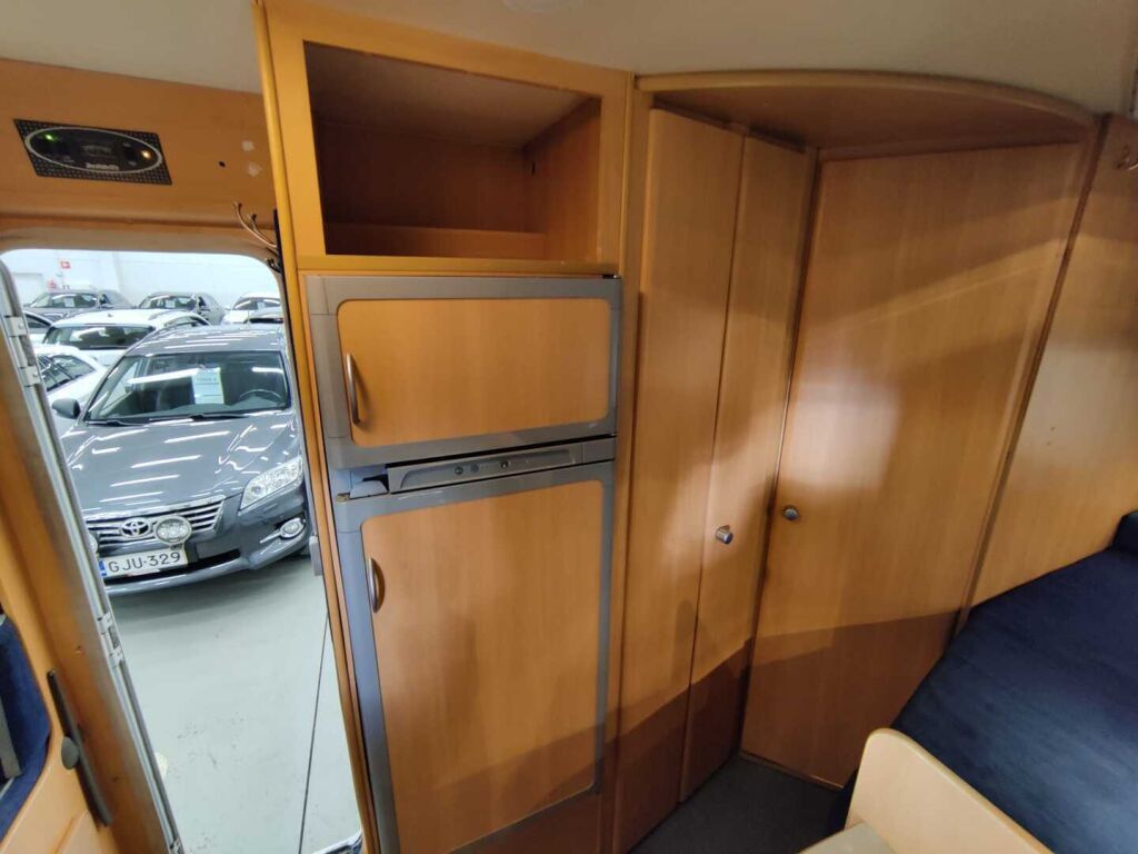 Dethleffs Advantage T 6501 2004 Valkoinen