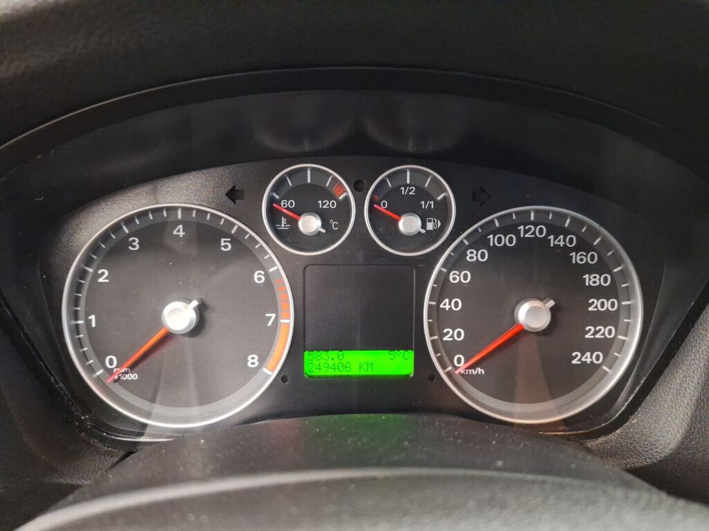 Ford Focus 2006 Harmaa