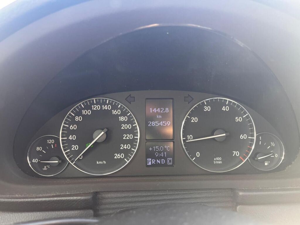 Mercedes-Benz C 2007 Harmaa