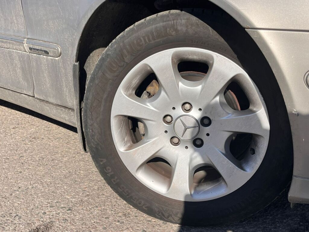 Mercedes-Benz C 2007 Harmaa