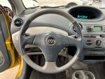 Toyota Yaris 2001 Keltainen
