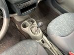Toyota Yaris 2001 Keltainen