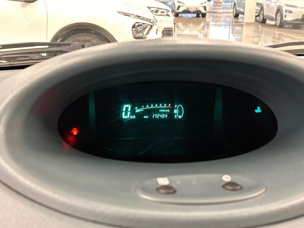 Toyota Yaris 2001 Keltainen