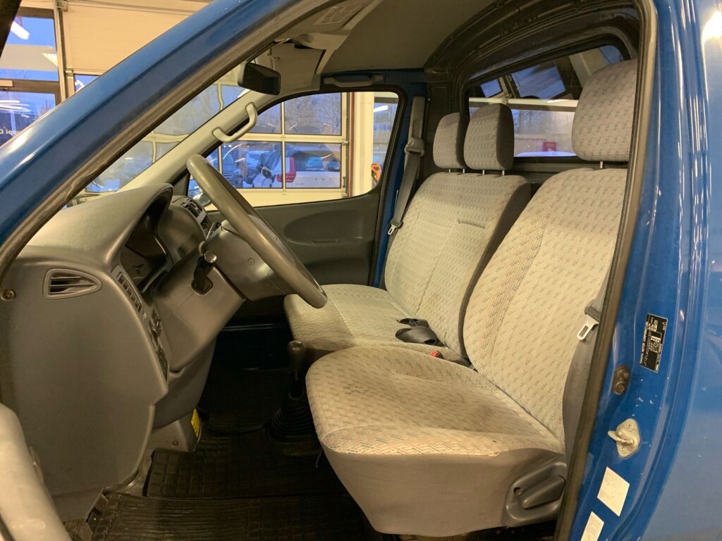 Toyota Hiace 2004 Sininen