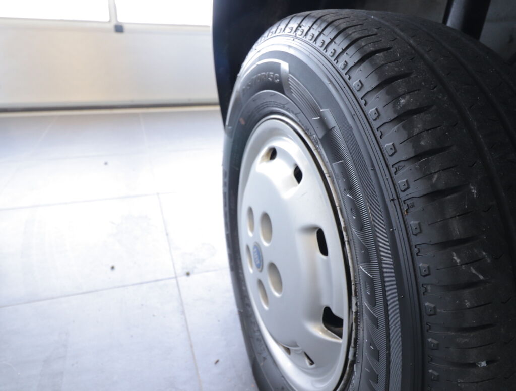 Dethleffs ADVANTAGE A5881 2005 Valkoinen