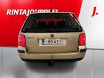 Volkswagen Passat Variant 2003 Ruskea (beige)