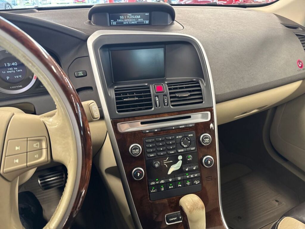 Volvo XC60 2009 Metallinhohto Ruskea (beige)