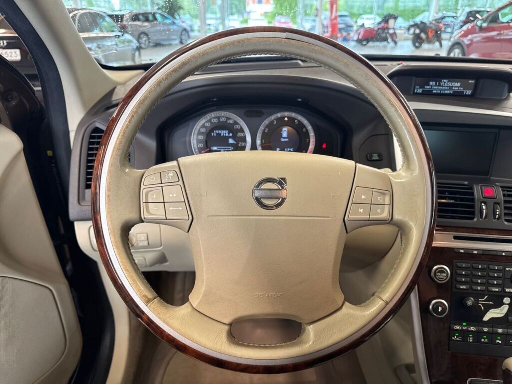 Volvo XC60 2009 Metallinhohto Ruskea (beige)