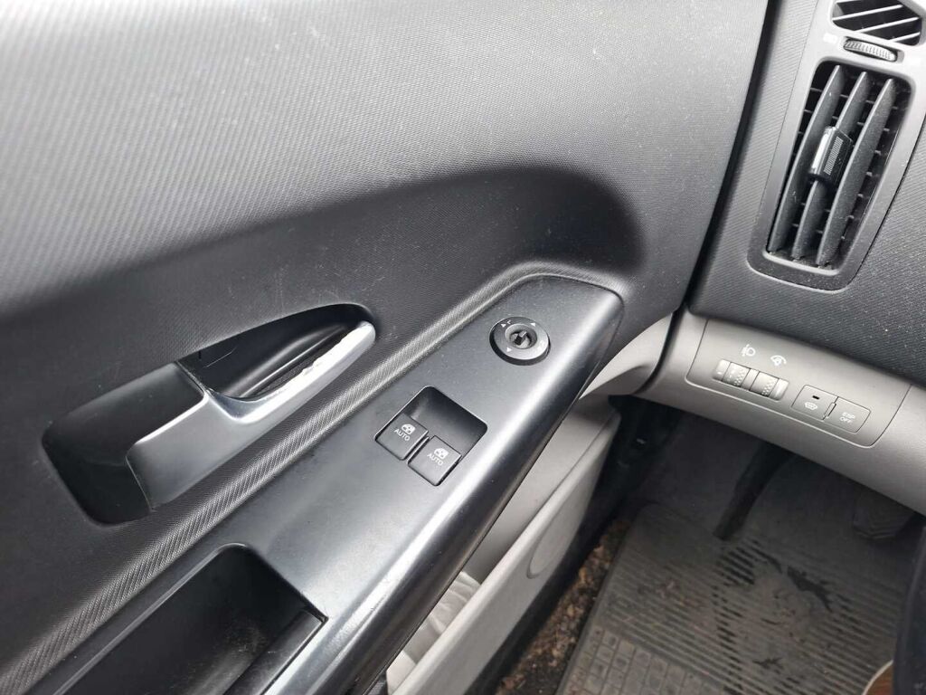 Kia Ceed 2009 Punainen