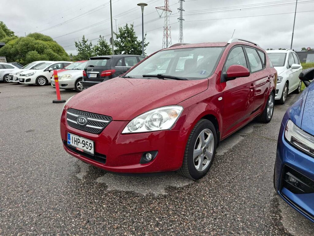 Kia Ceed 2009 Punainen