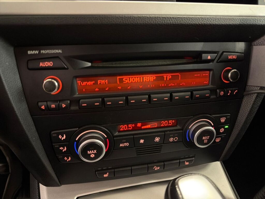 BMW 320 2009 Ruskea (beige)
