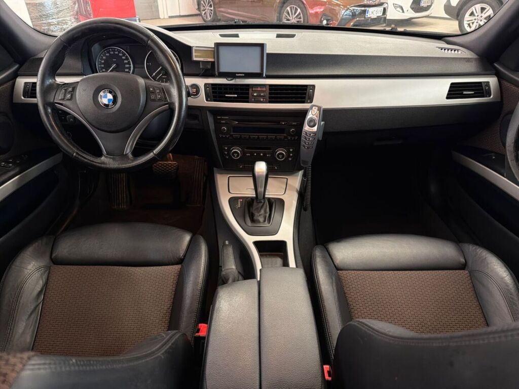 BMW 320 2009 Ruskea (beige)