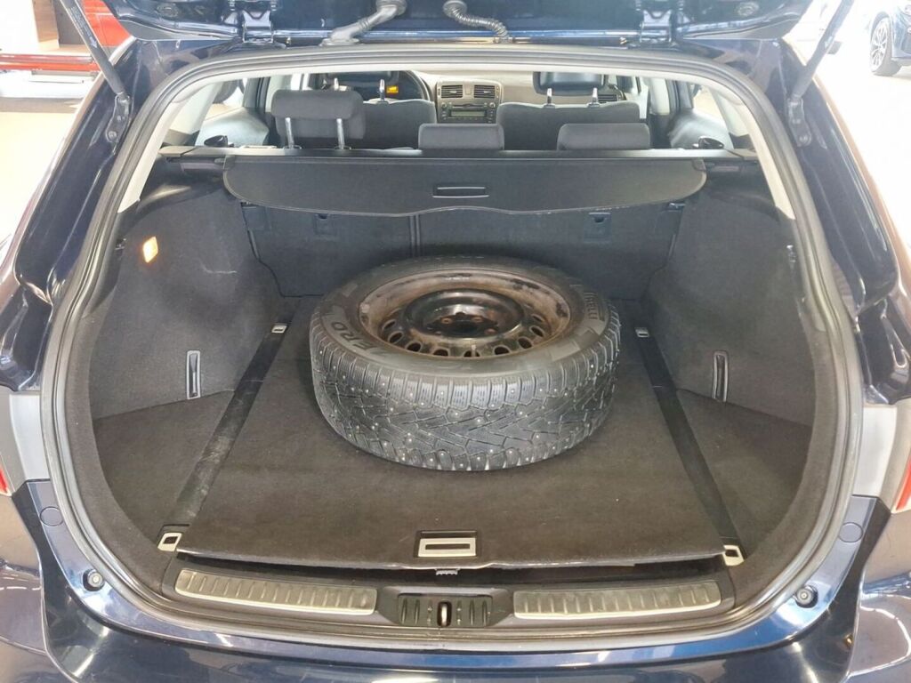 Toyota Avensis 2009 Sininen