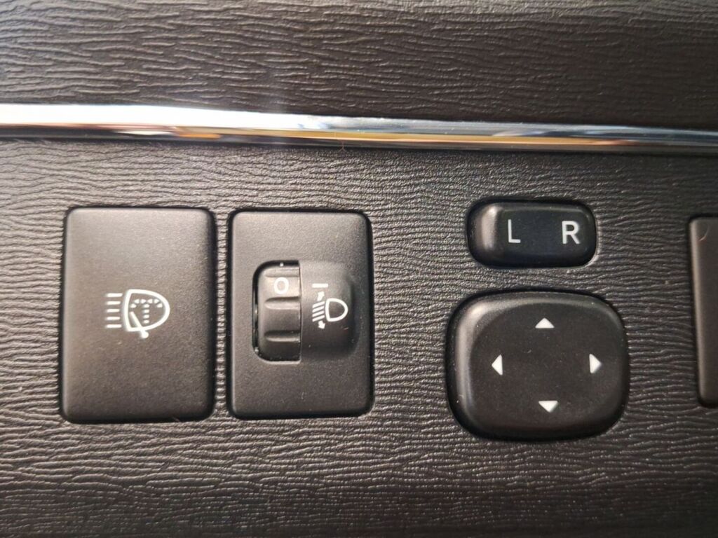 Toyota Avensis 2009 Sininen