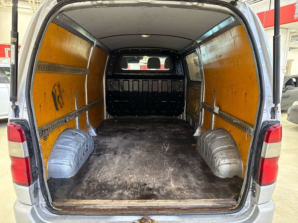 Toyota Hiace 2009 Hopea