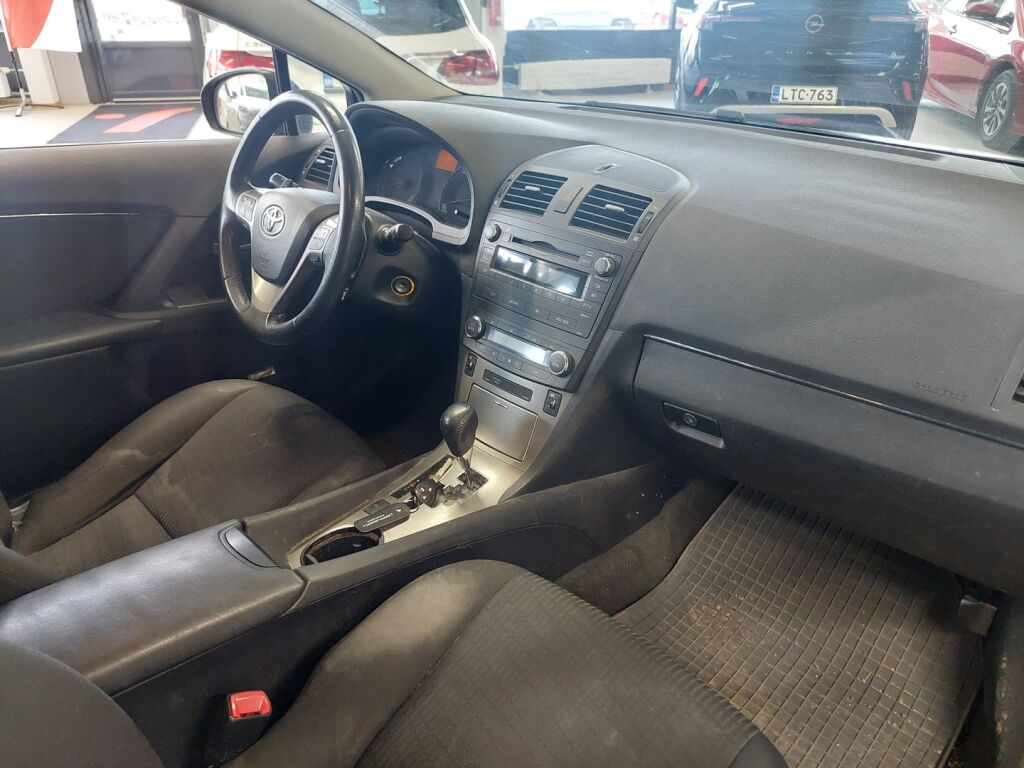 Toyota Avensis 2009 Harmaa
