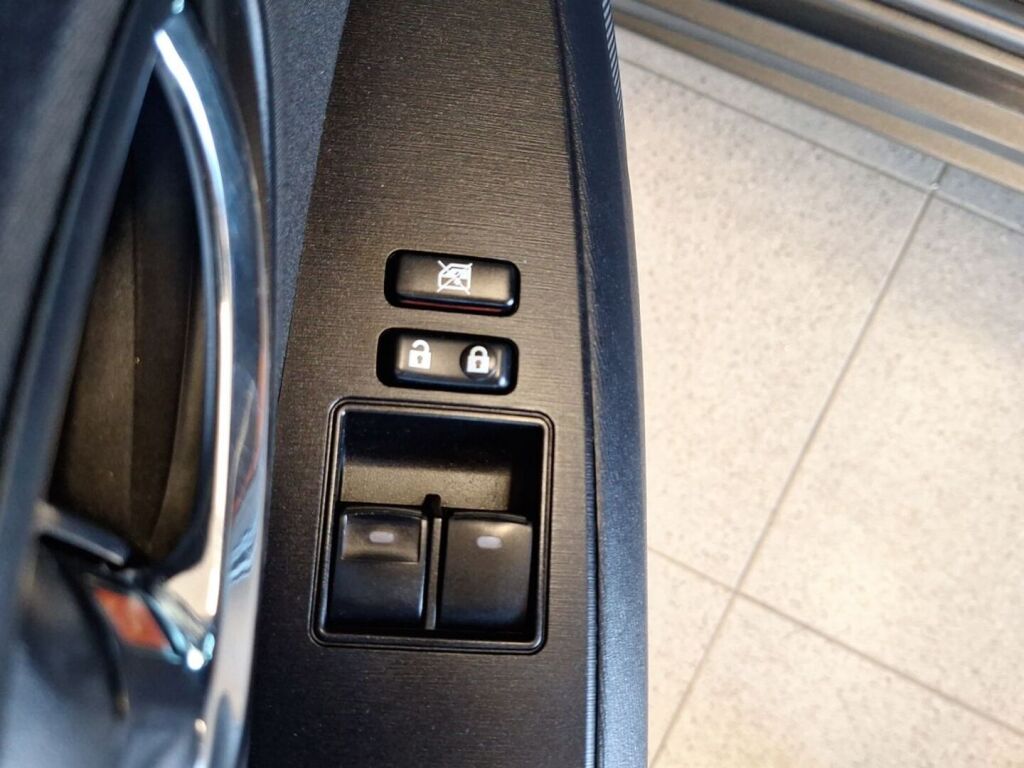 Toyota Avensis 2009 Harmaa