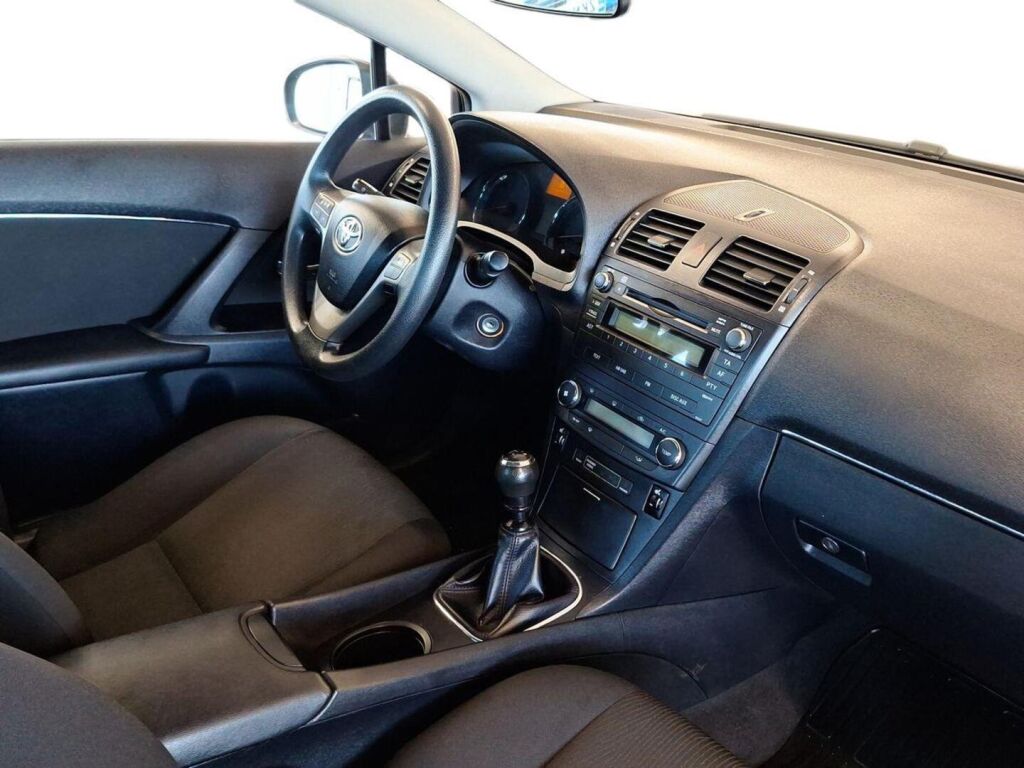 Toyota Avensis 2009 Harmaa