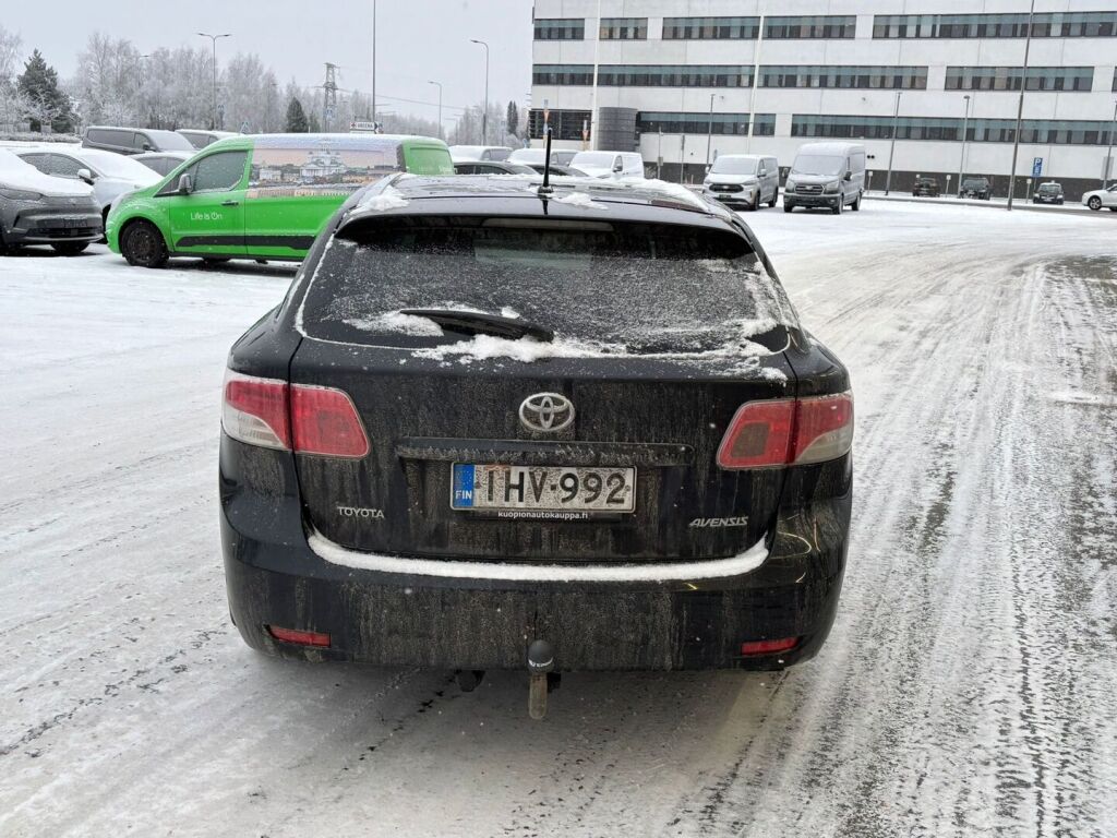 Toyota Avensis 2009 Musta