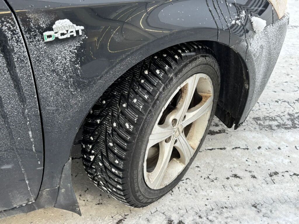 Toyota Avensis 2009 Musta