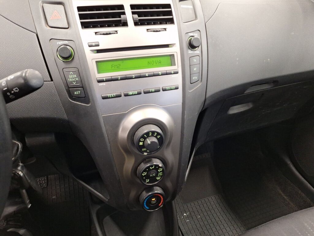 Toyota Yaris 2009 Hopea