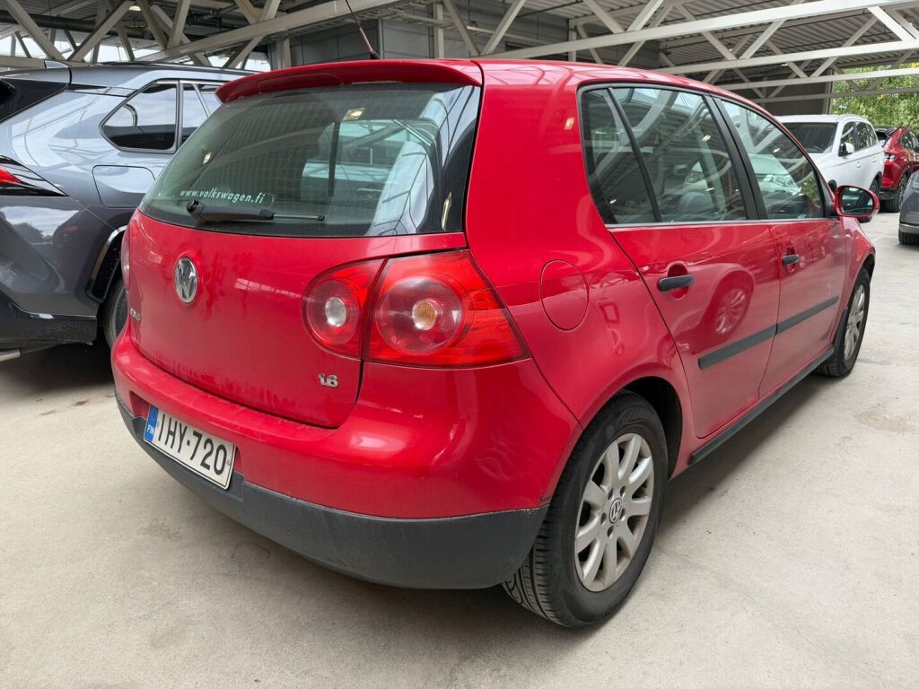 Volkswagen Golf 2006 Punainen