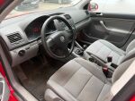 Volkswagen Golf 2006 Punainen