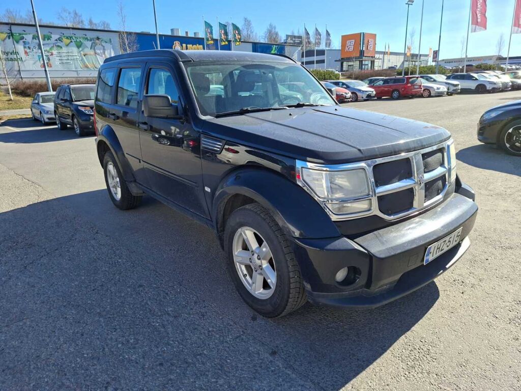 Dodge Nitro 2007 Musta