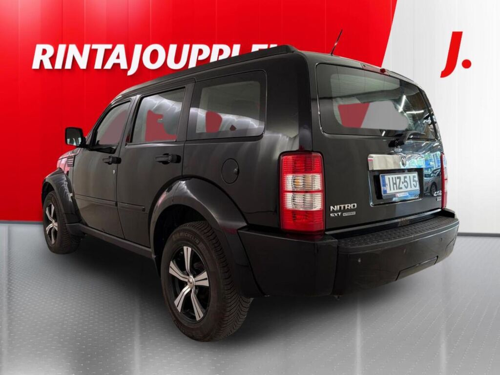 Dodge Nitro 2007 Musta