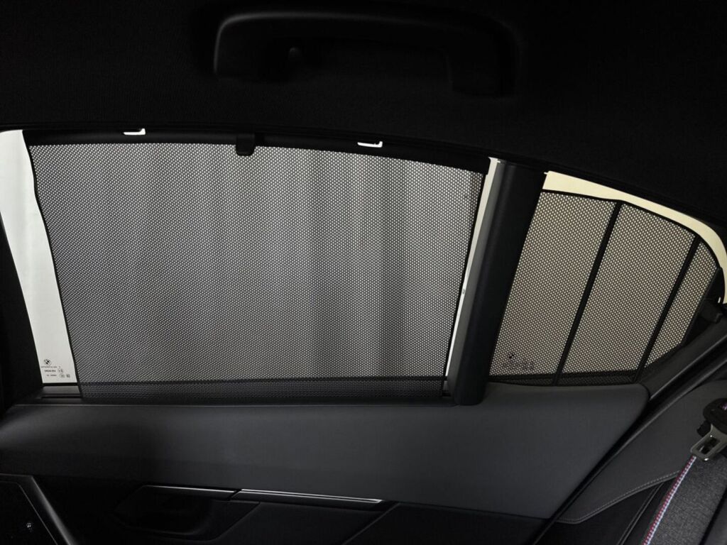 BMW i5 2023 Harmaa