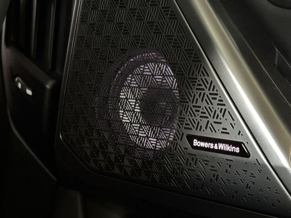 BMW i5 2023 Harmaa