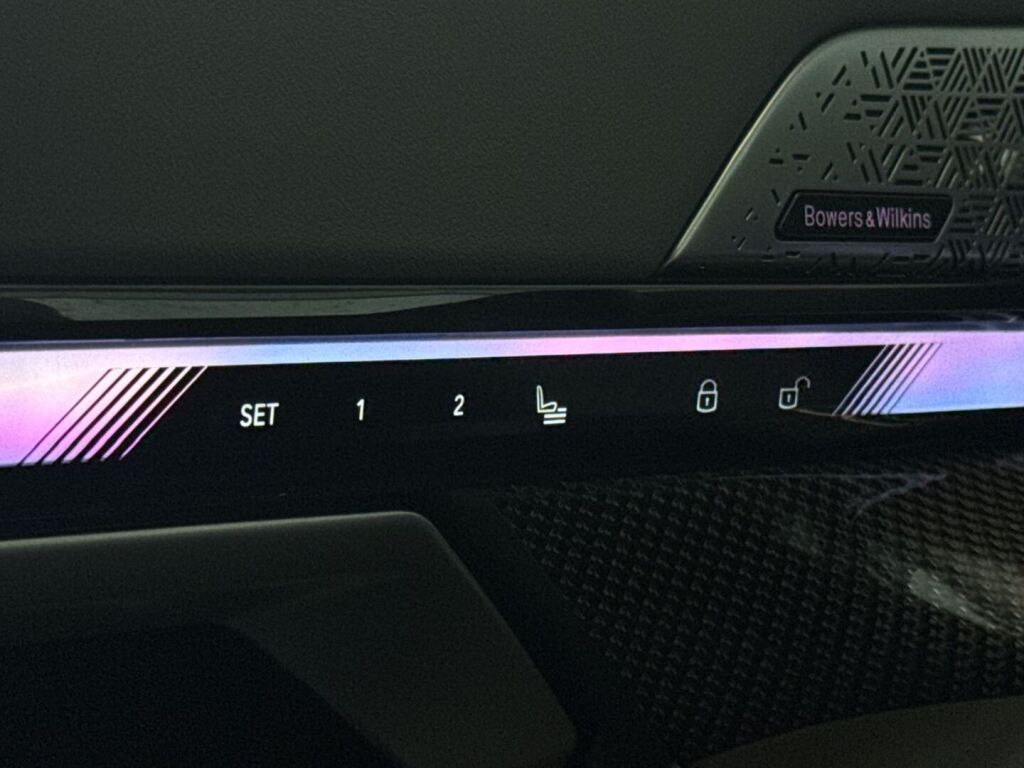 BMW i5 2023 Harmaa