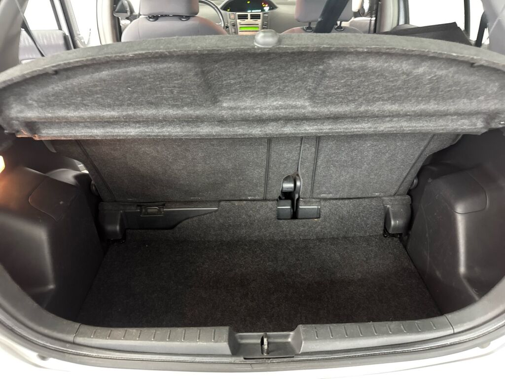 Toyota Yaris 2009 Hopea