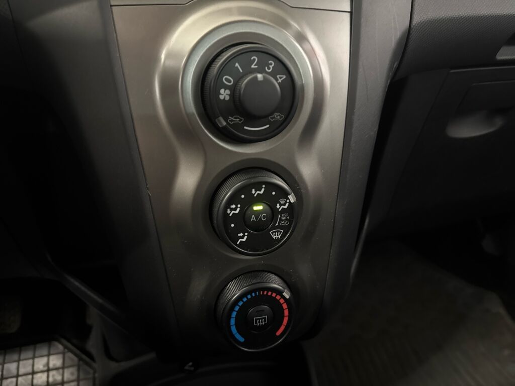 Toyota Yaris 2009 Hopea