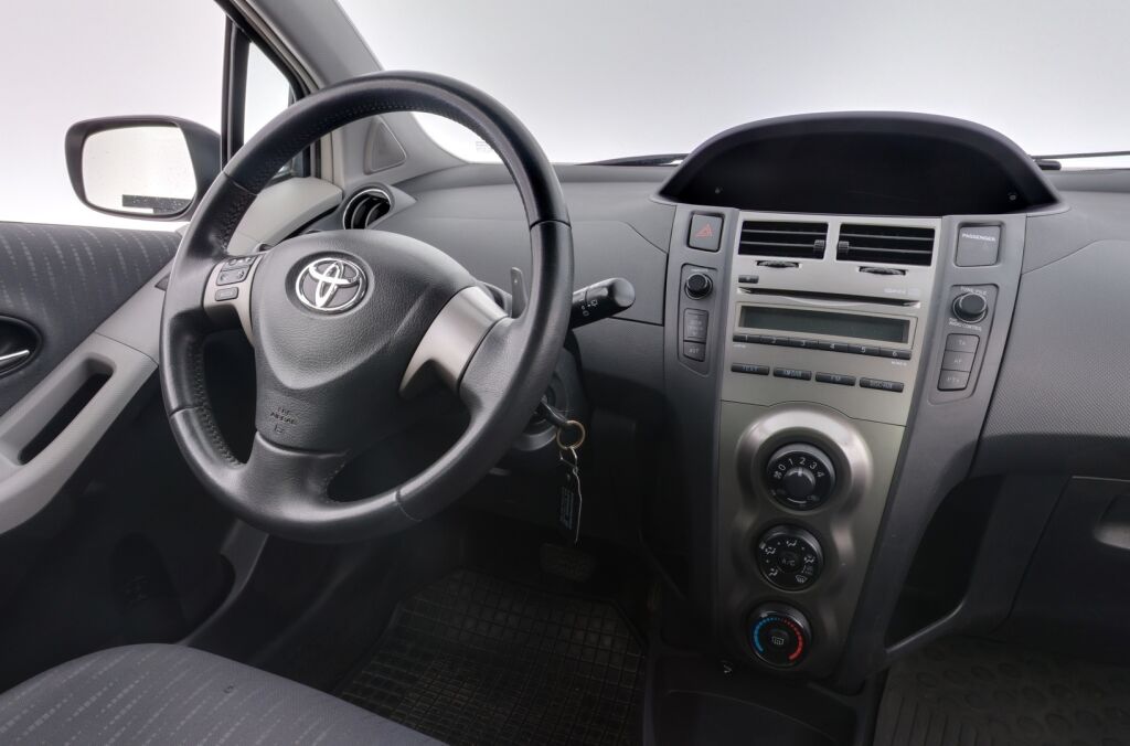 Toyota Yaris 2009 Hopea