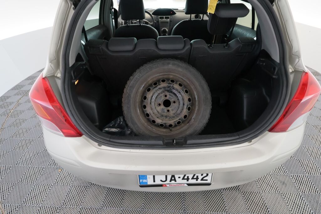 Toyota Yaris 2009 Hopea