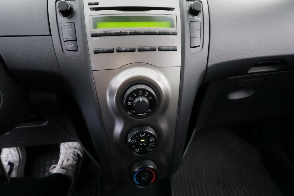 Toyota Yaris 2009 Hopea