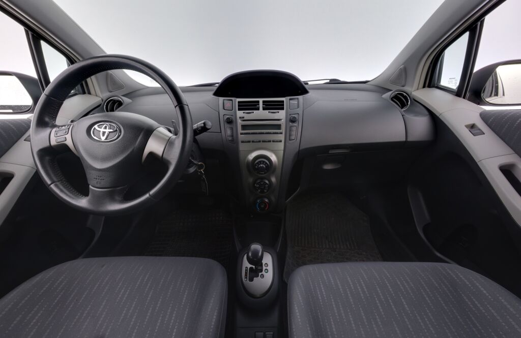 Toyota Yaris 2009 Hopea