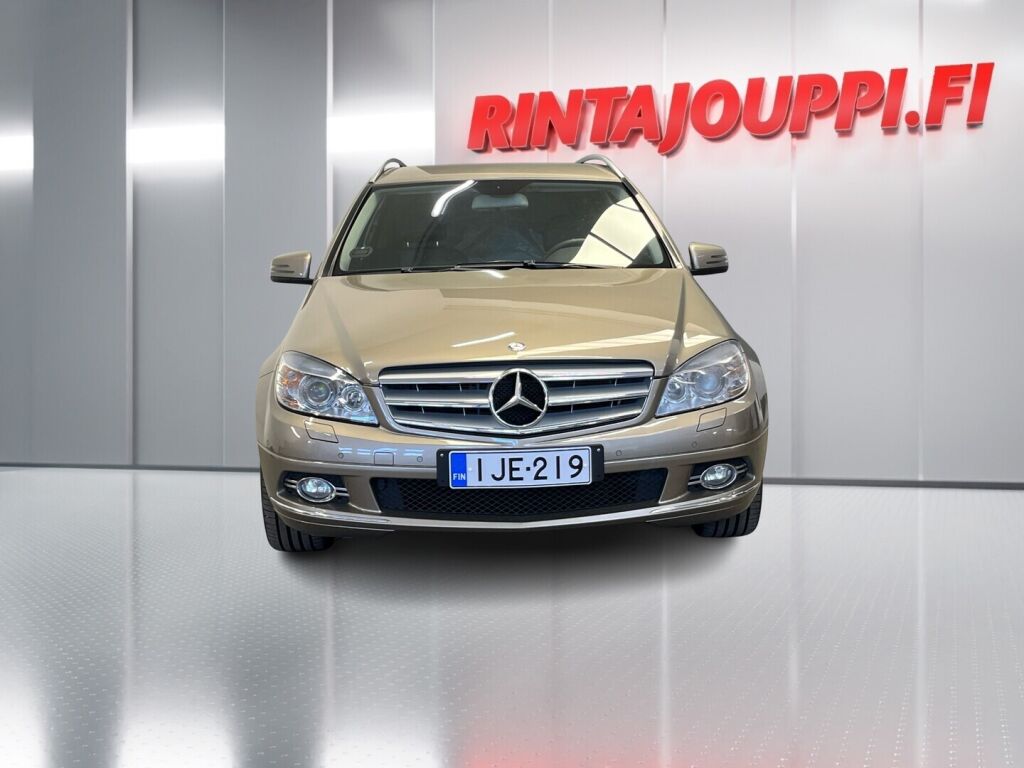 Mercedes-Benz C 2010 Ruskea (beige)