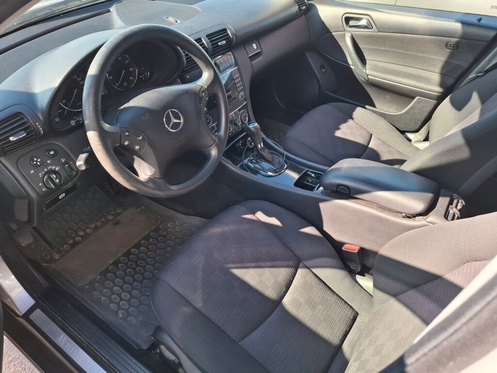 Mercedes-Benz C 2005 Hopea