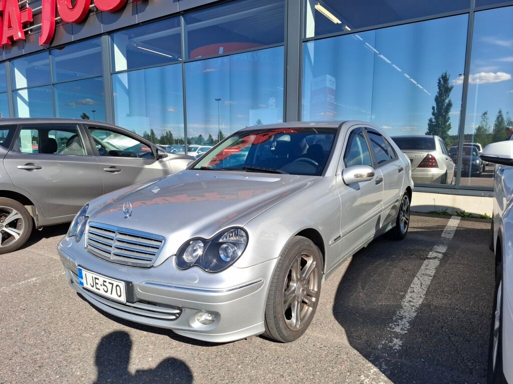 Mercedes-Benz C 2005 Hopea