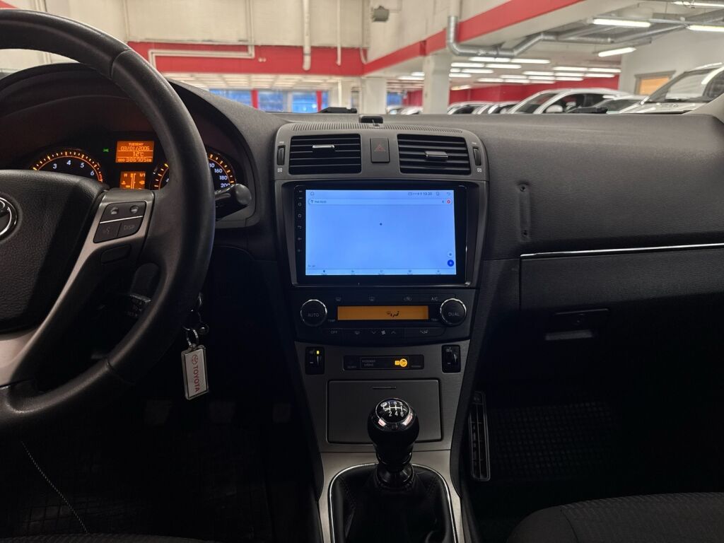 Toyota Avensis 2010 Harmaa