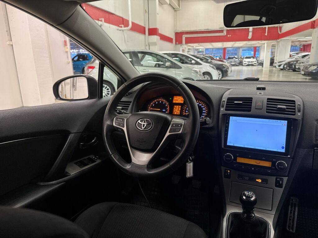 Toyota Avensis 2010 Harmaa